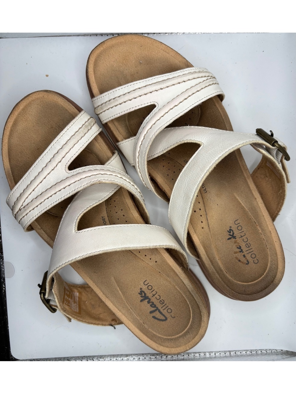 Clarks Collection White Leather Asymmetrical Strap Comfort Sandals Women’s 8M